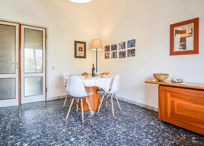 Stunning In Apartment *