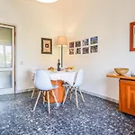 2 Bedroom Awesome In Apartman *